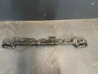 BMW 3er E93 Cabrio Stoßstange Führung Mitte hinten 7161457 - Bild 1