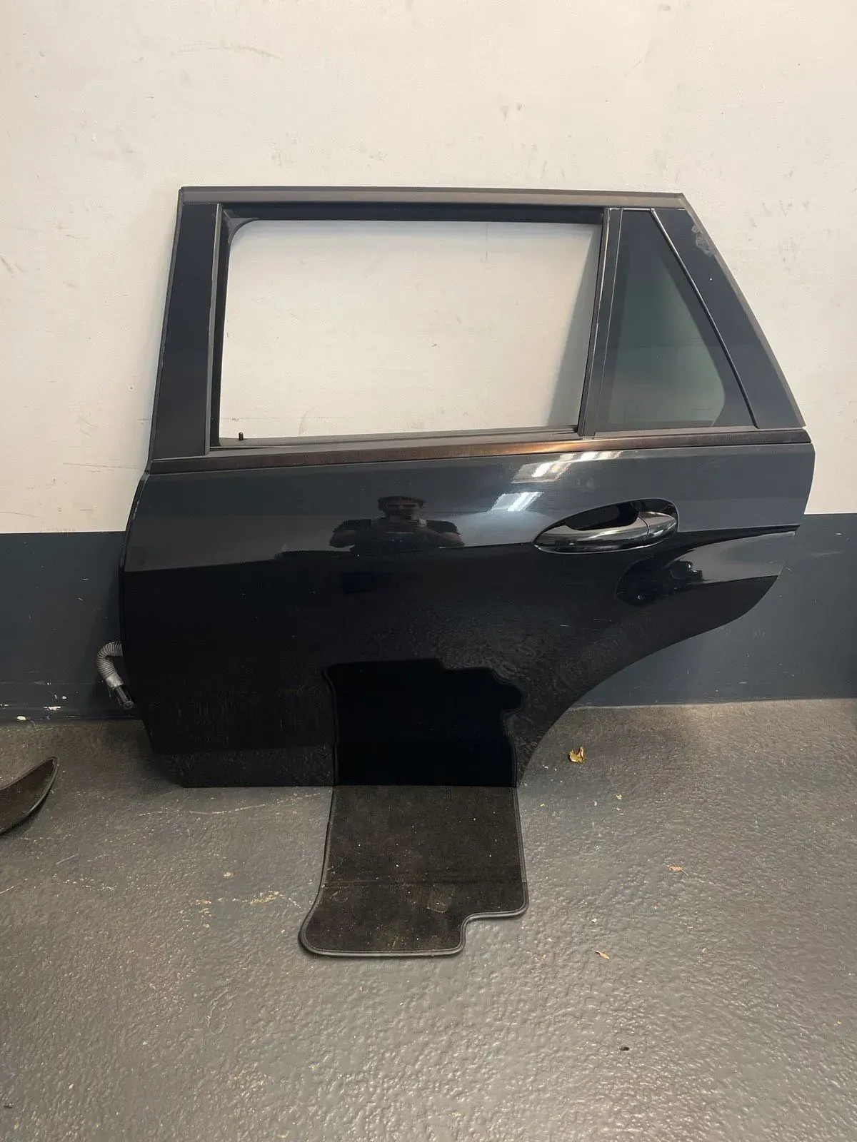 Mercedes S212 E Klasse Türe Hinten Links 040 Unischwarz - Bild 1