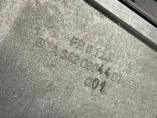 Mercedes Benz OM642 Luftfilterkasten Rechts Filter Gehäuse A6420904401 - Bild 6