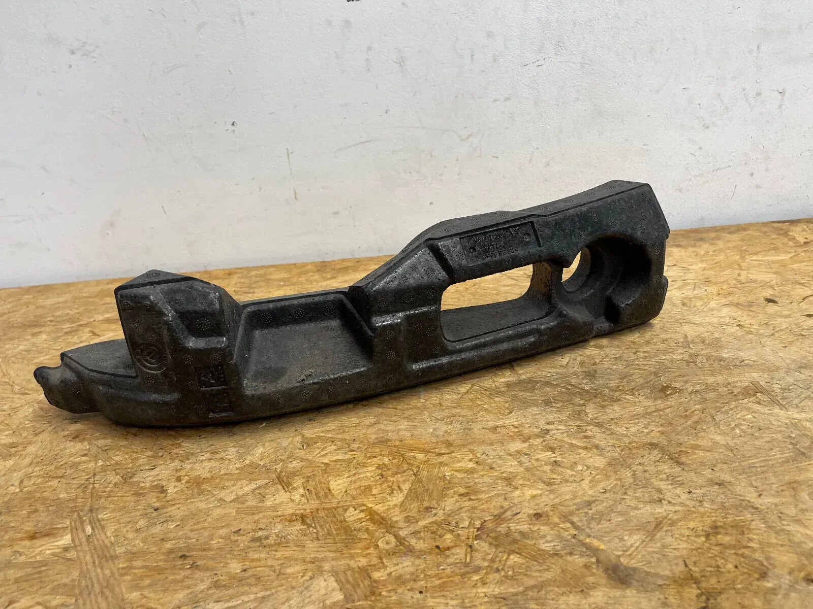 Mercedes Benz SLK R171 Frontschaum-Stoßdämpferstange rechts 1718852437 - Bild 1