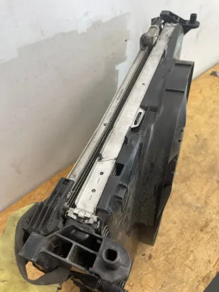 Mercedes Kühlerpaket Lüfter Kondensator Wasserkühler A2045000554 / A2049066802 - Bild 10