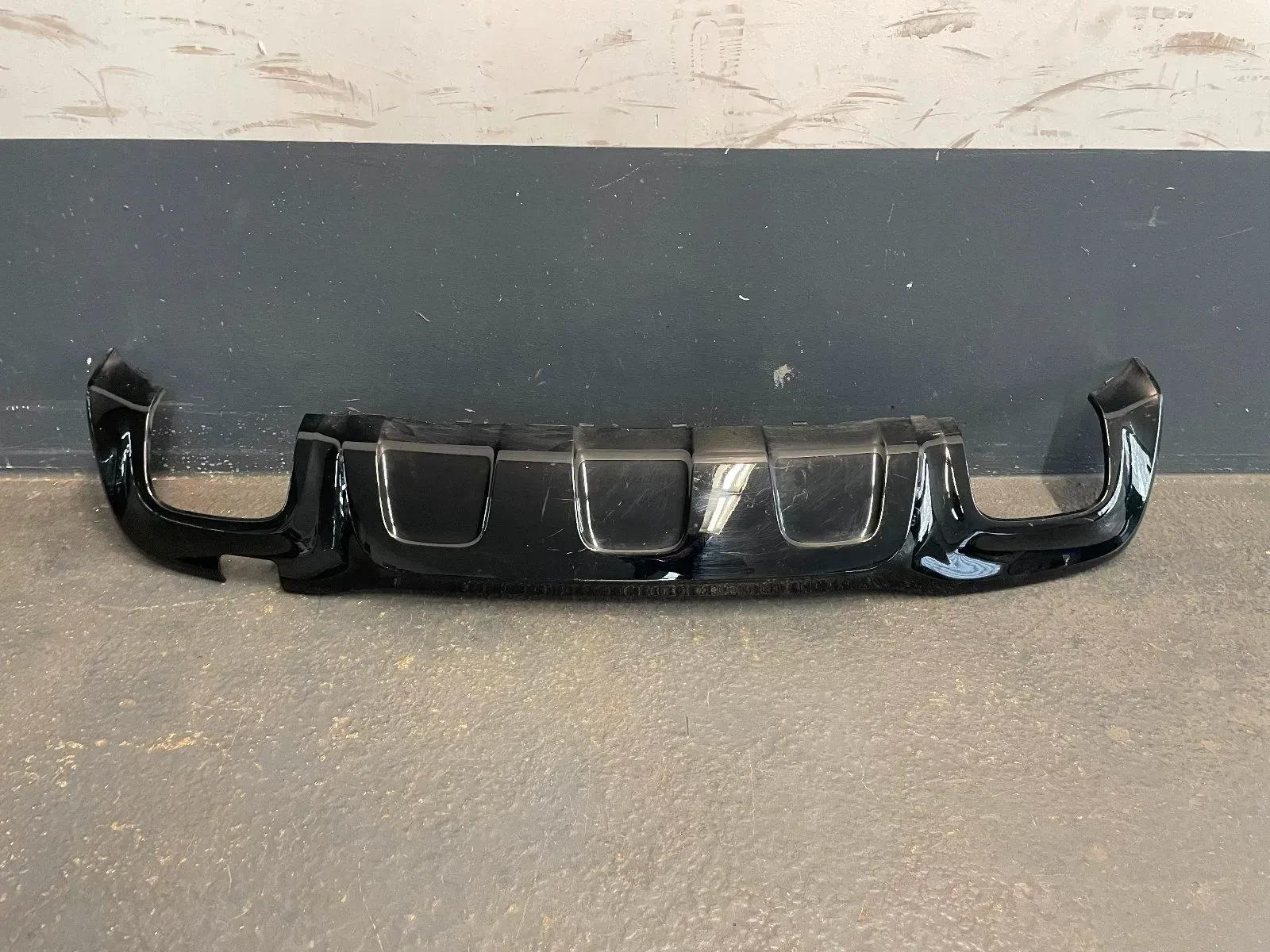 Mercedes W156 X156 GLA Diffusor Spoiler hinten A1568852925 - Bild 1