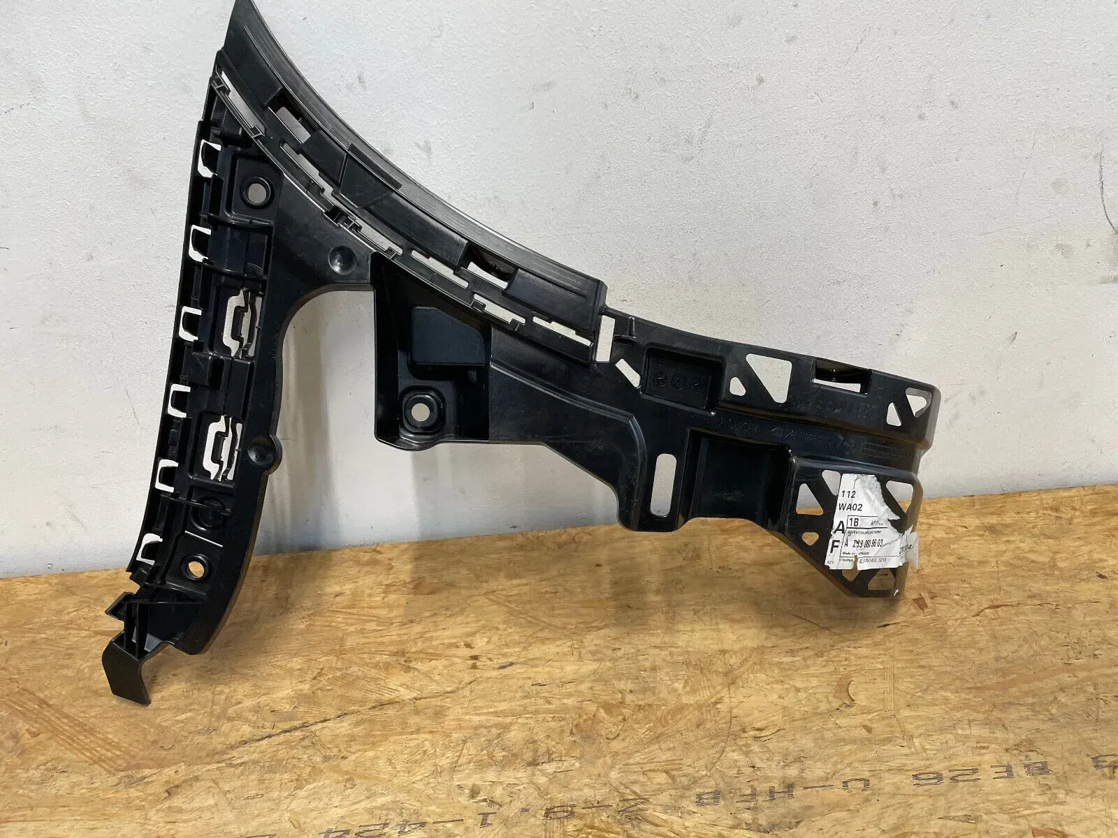 Mercedes W/X253 Mopf GLC Stoßstangenhalter Halterung hinten rechts A2538858402 - Bild 1