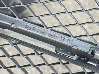 Mercedes C-Klasse W205 Kühlergrill Frontgrill Kühlerverkleidung  A2058803783 - Bild 5