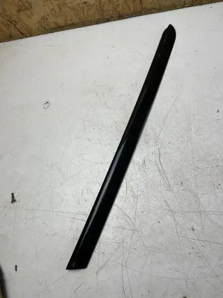 Mercedes W117 Kombi  Fensterverkleidung Links Hinten Schwarz A1176730300 - Bild 2