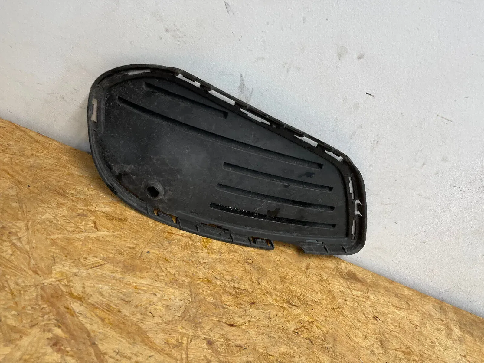 Mercedes Benz W205 Stoßstangengitter links AMG Frontstoßstange A2058854023 - Bild 1