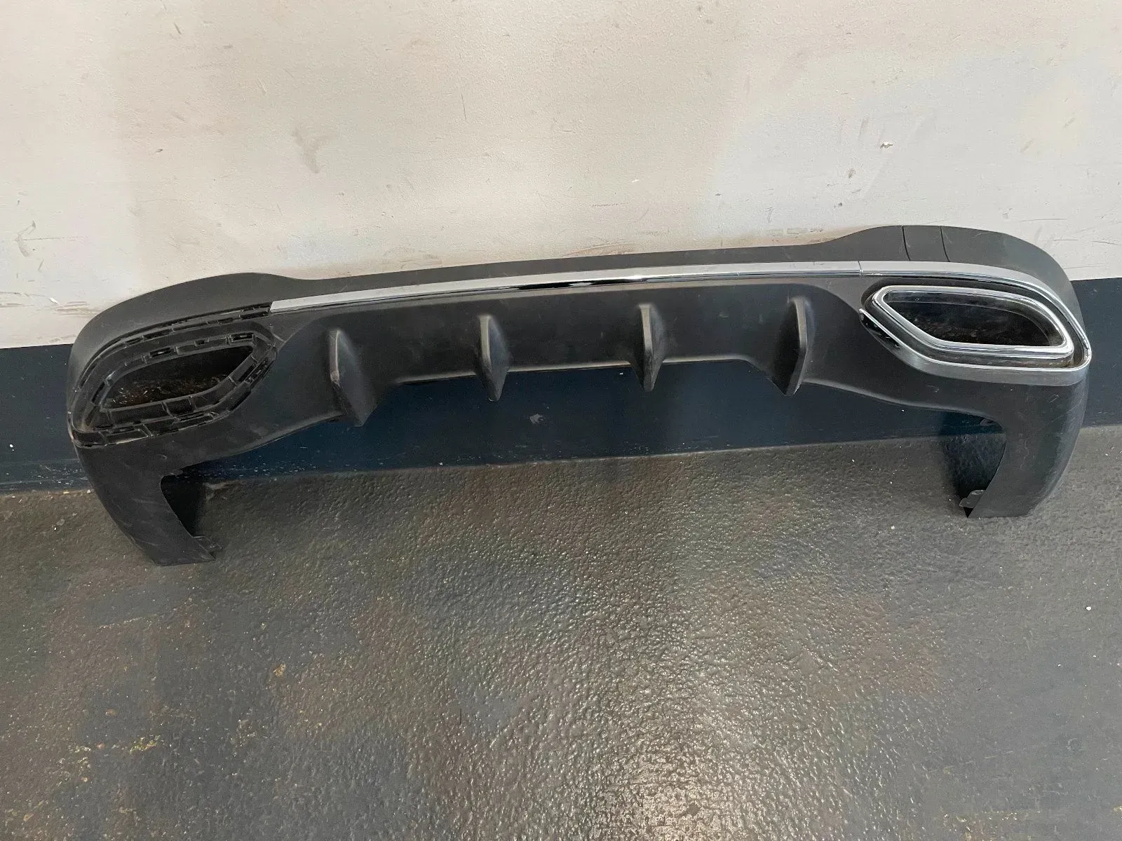 MERCEDES CLA C118 X118 AMG STOßSTANGE HINTEN DIFFUSOR A1188850302 - Bild 1