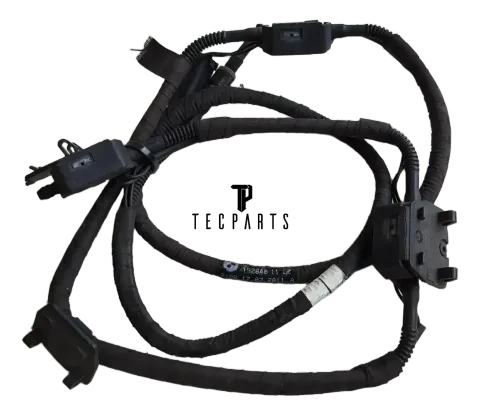 Background image for Original BMW Düsenkette Scheibenwaschanlage X5 E70 X5 3.0d 61667275172