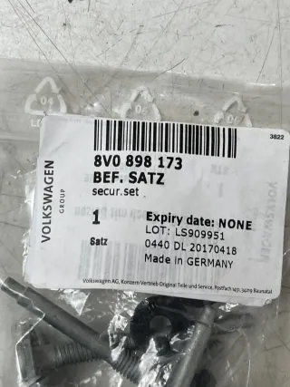 Audi A3  Anbauteil Satz Befestigunsteile 8V0898173 Neu Original - Bild 5