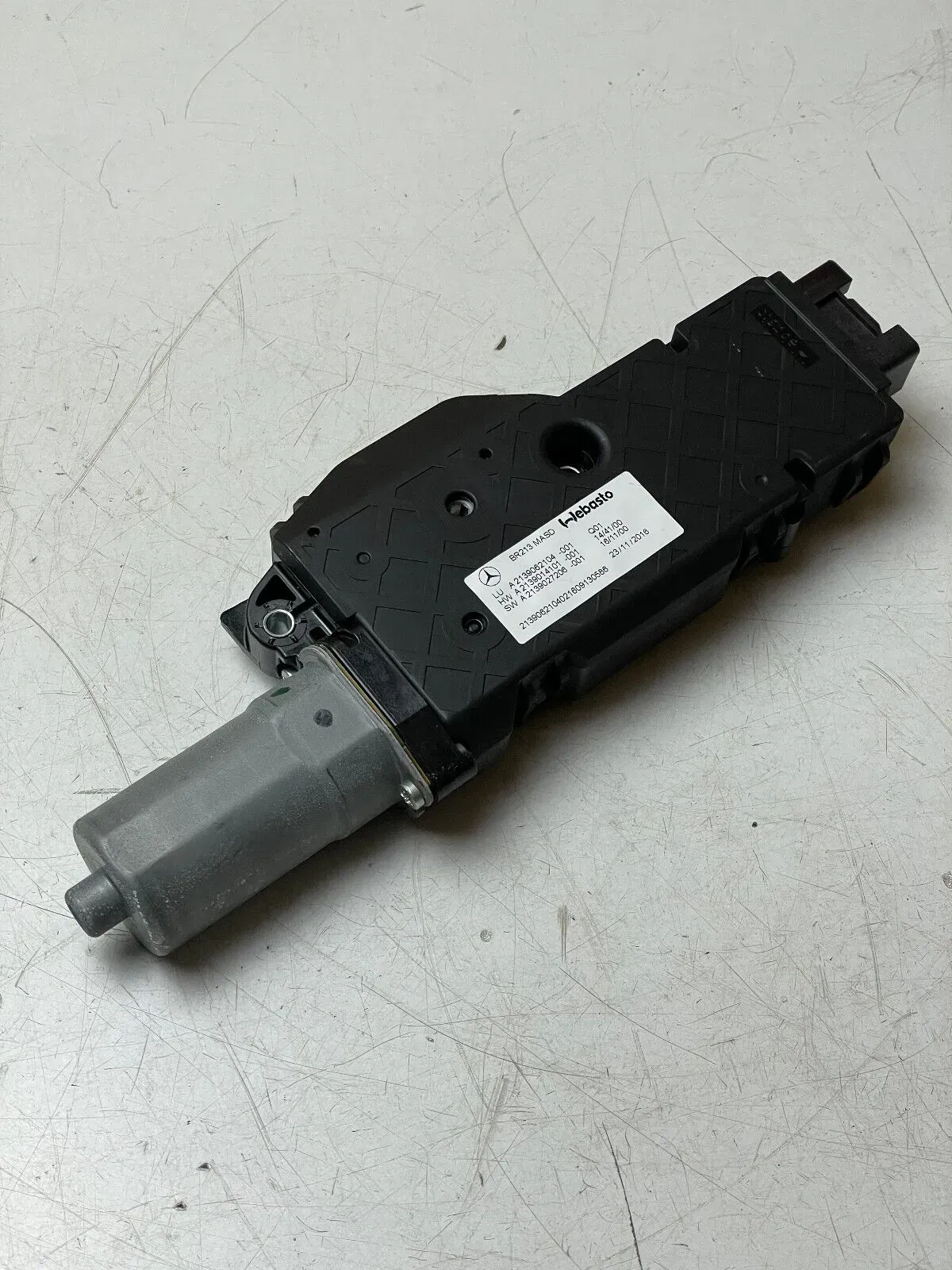 Mercedes E Klasse W213 S213 Panorama  Schiebedachmotor Stellmotor A2139062104 - Bild 1