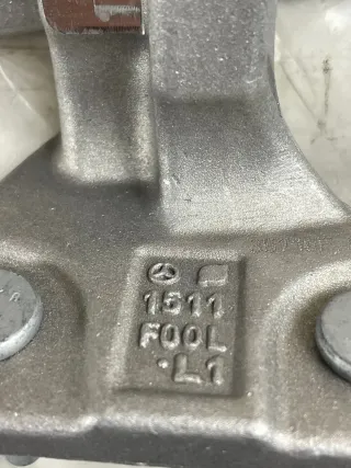 Mercedes W205/ S205 Türscharnier hinten links oben Scharnier Tür A2057300137 Neu - Bild 2