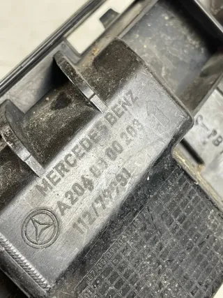 Mercedes-Benz W204 C-Klasse Grundträger Halterung hinten rechts A2048800203 - Bild 4