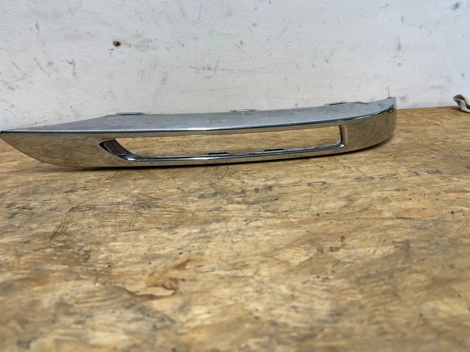 Mercedes-Benz X204 GLK Tagfahrleuchte Blende Rechts Chrom  A2048853474 - Bild 1