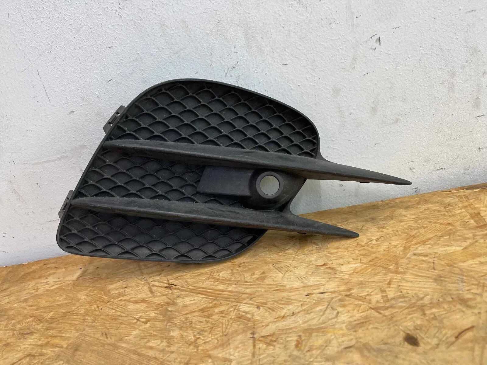 Mercedes GLC X253 Frontschürze rechts Abdeckung A2538853600 Original - Bild 1