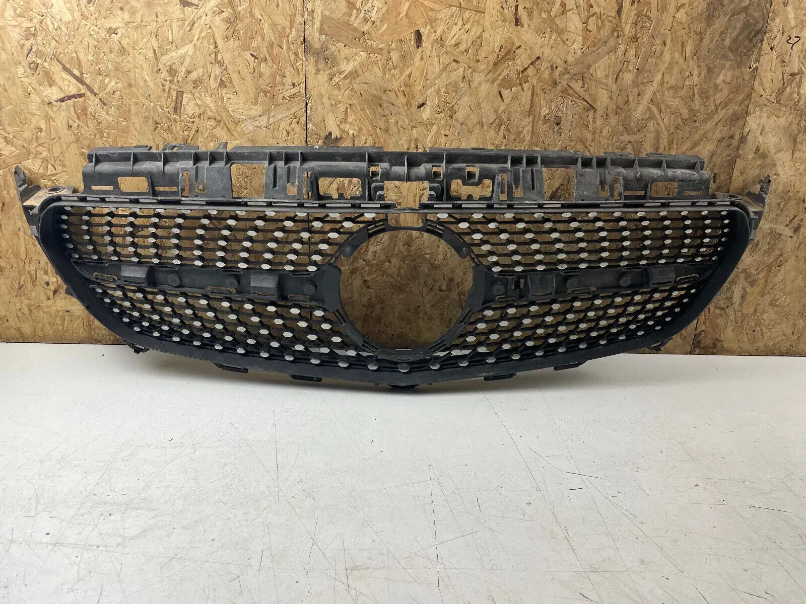 Mercedes W238 C238 E-Klasse Coupe Diamant  Gitter Kühlergrill Grill 2388880300 - Bild 1