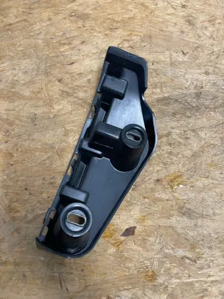 Mercedes E Klasse W207 Halter Träger Stoßstange links A2078850365 - Bild 2