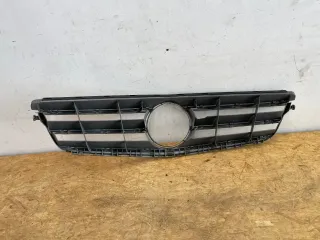 Mercedes-Benz C (W204) Kühlergrill Grill Silber A2048801923  Original - Bild 4