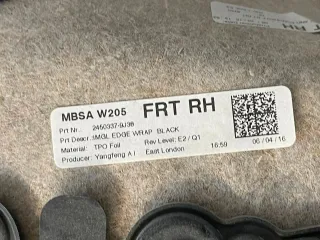 Mercedes Benz C-Klasse W205 Türvekleidung vorne rechts - Bild 15