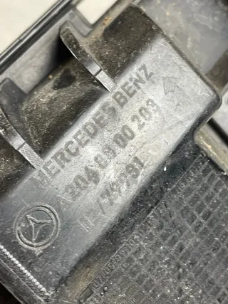 Mercedes-Benz W204 C-Klasse Grundträger Halterung hinten rechts A2048800203 - Bild 5