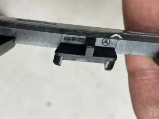 Mercedes W246 Halterung Stoßstange Hinten L + R A2468550121 / A2468550221 - Bild 5