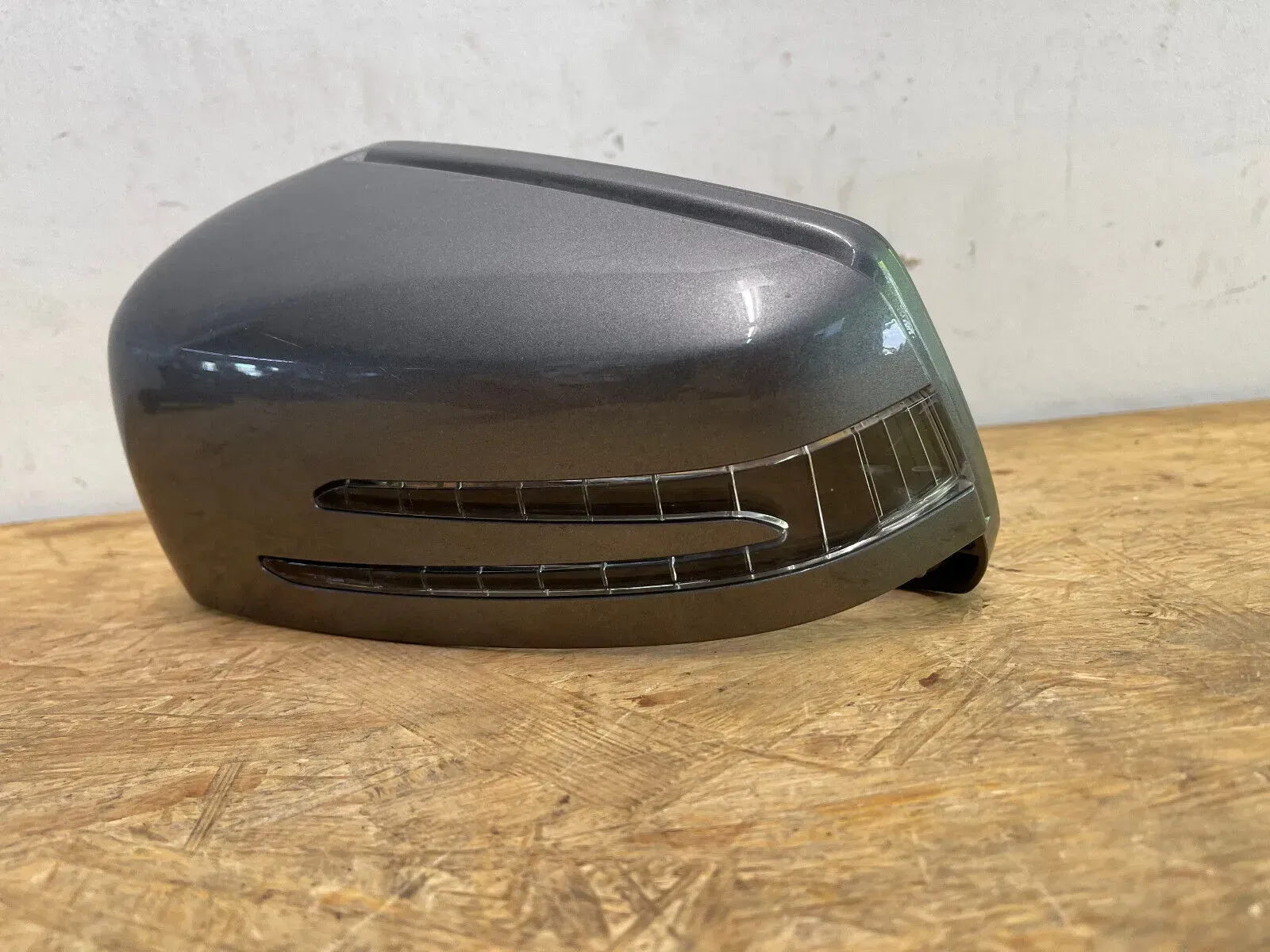 Mercedes W204 Spiegelkappe Gehäuse mit Blinker Links A2129067201 / A3159539A - Bild 1