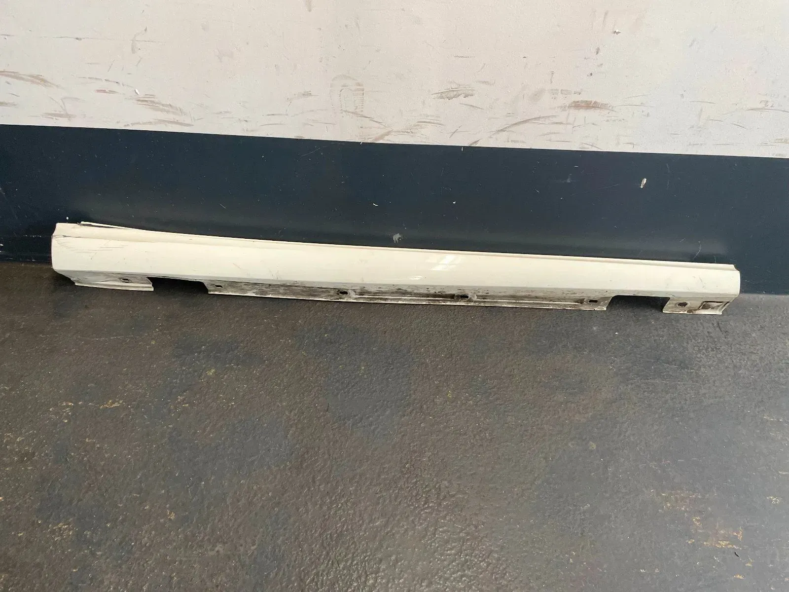 Mercedes B-Klasse W246 Seitenschweller rechts A2466901440 - Bild 1