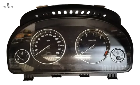Background image for BMW 5 F10 F11 2011 Benzin Geschwindigkeitsmesser Cockpit 9249338 150kW