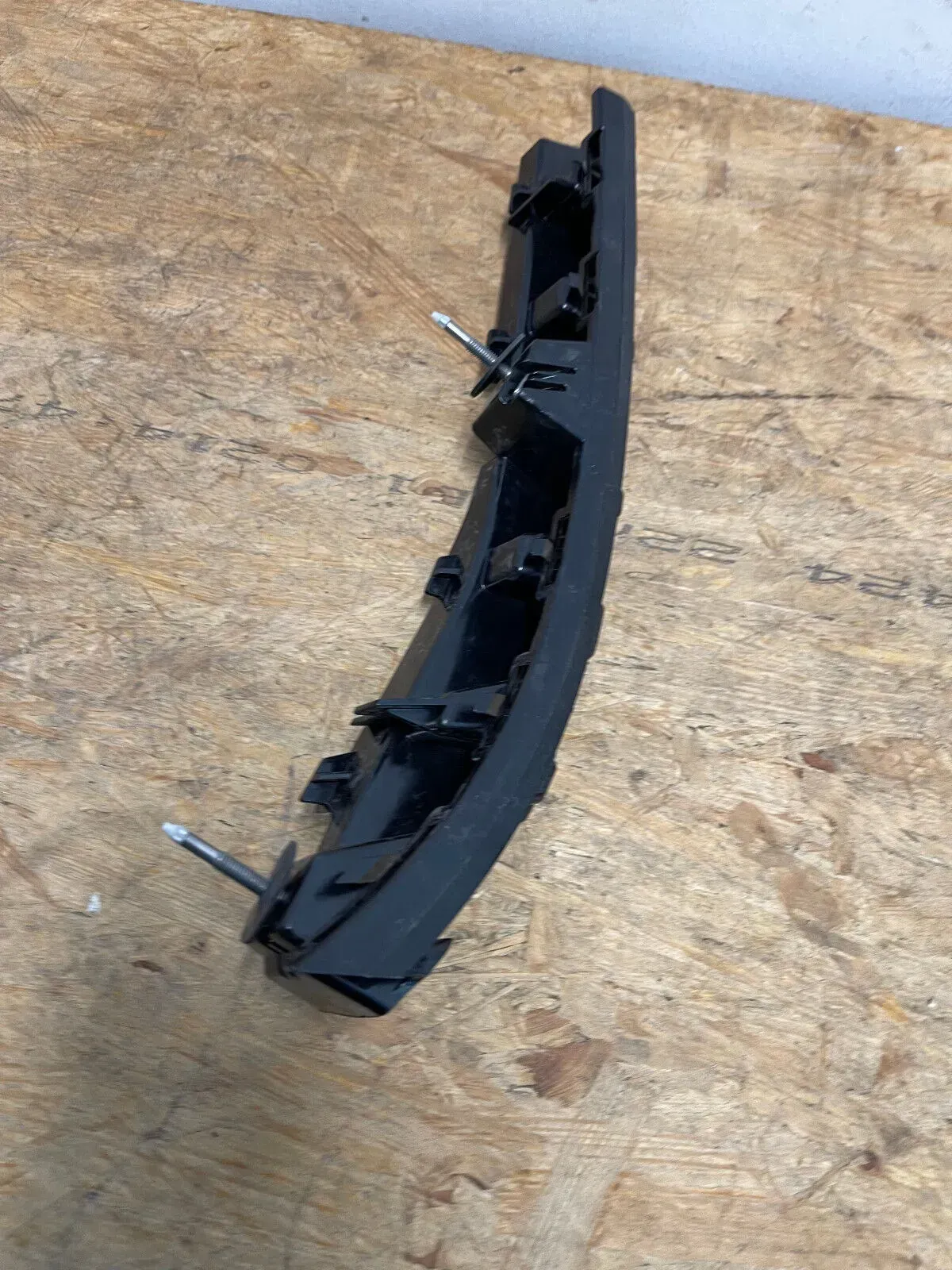Mercedes W218 X218 CLS Heckstoßstange Halterungen Links A2188851165 - Bild 1