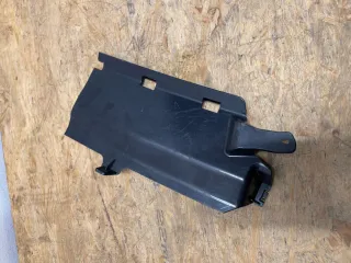 Mercedes C Klasse W205 Abdeckung Stoßstange hinten mitte A2058851524 - Bild 1