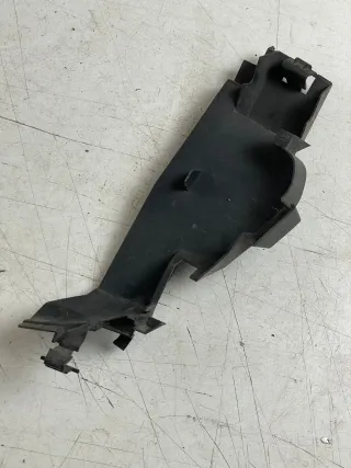 Mercedes Benz A-Klasse W176 Halterung Kühlergrill A1768880138 - Bild 1