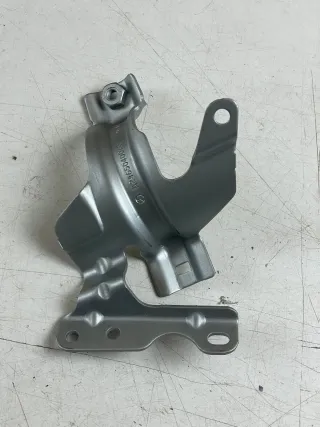 MERCEDES-BENZ  Wasserpumpe Halterung A2465040040 Neu Original - Bild 1