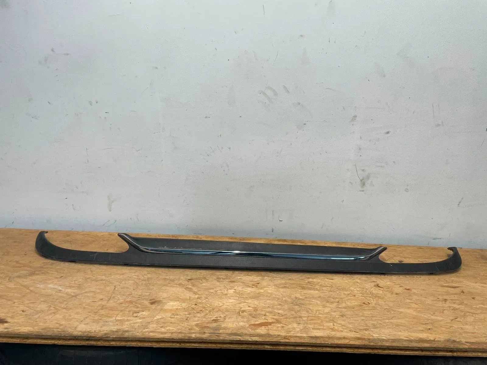 Mercedes E-Klasse W212 Diffusor A2128858725 - Bild 1