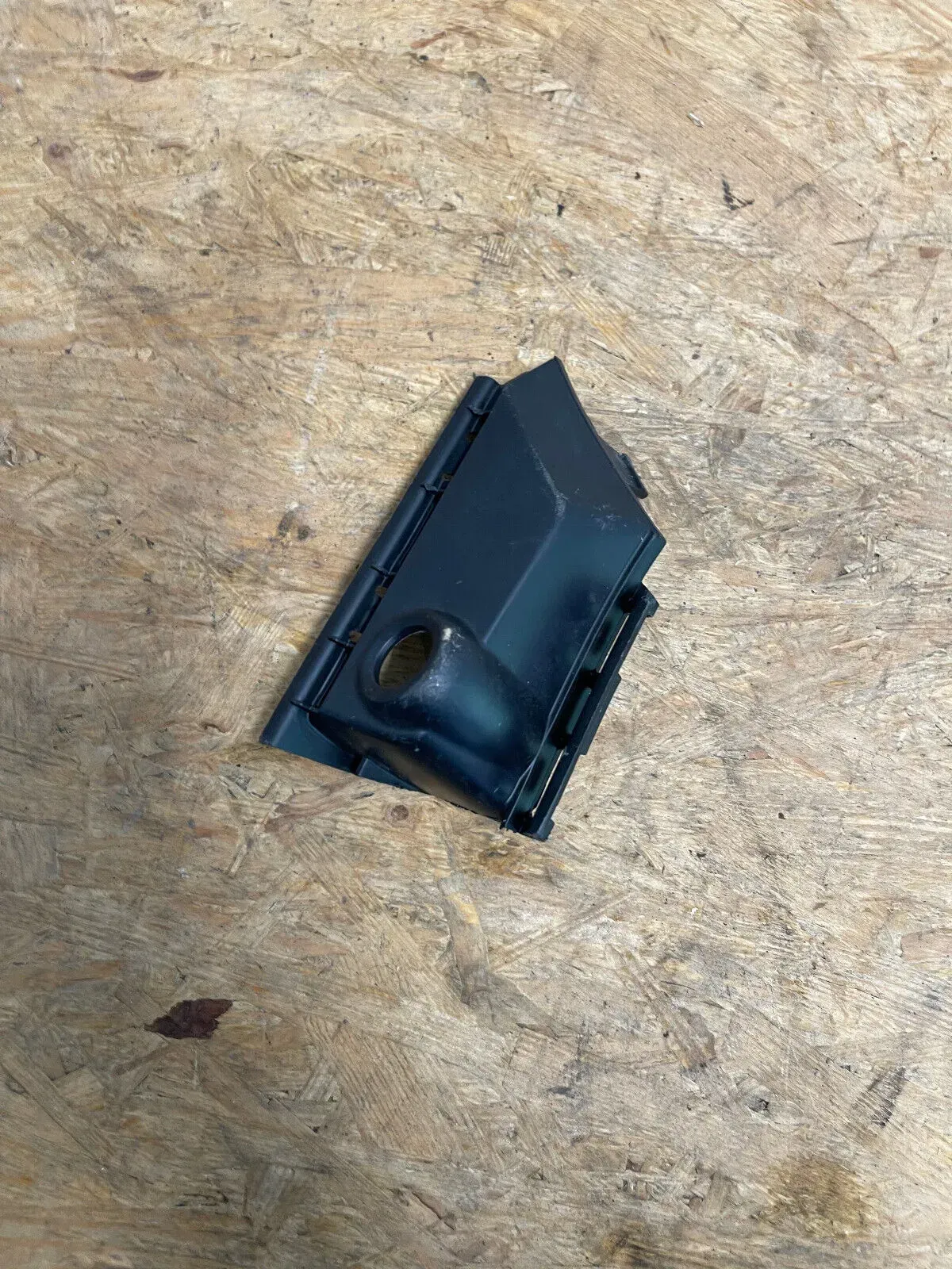 Mercedes CLA C117 Stoßstange vorne links mittig außen Abdeckung A1178857700 - Bild 1