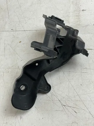 Mercedes-Benz C-Klasse W205 Stoßfänger Halter rechts A2058851214 - Bild 2