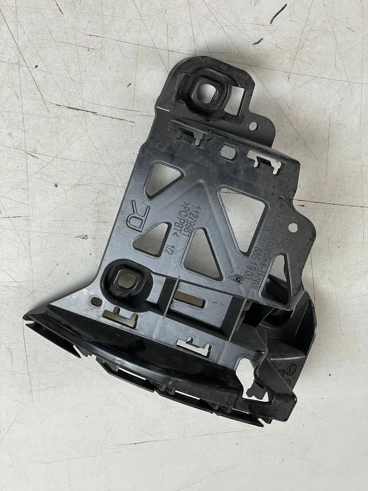 Mercedes B Klasse W247 Halter Stoßstange hinten rechts A2478851900 - Bild 1