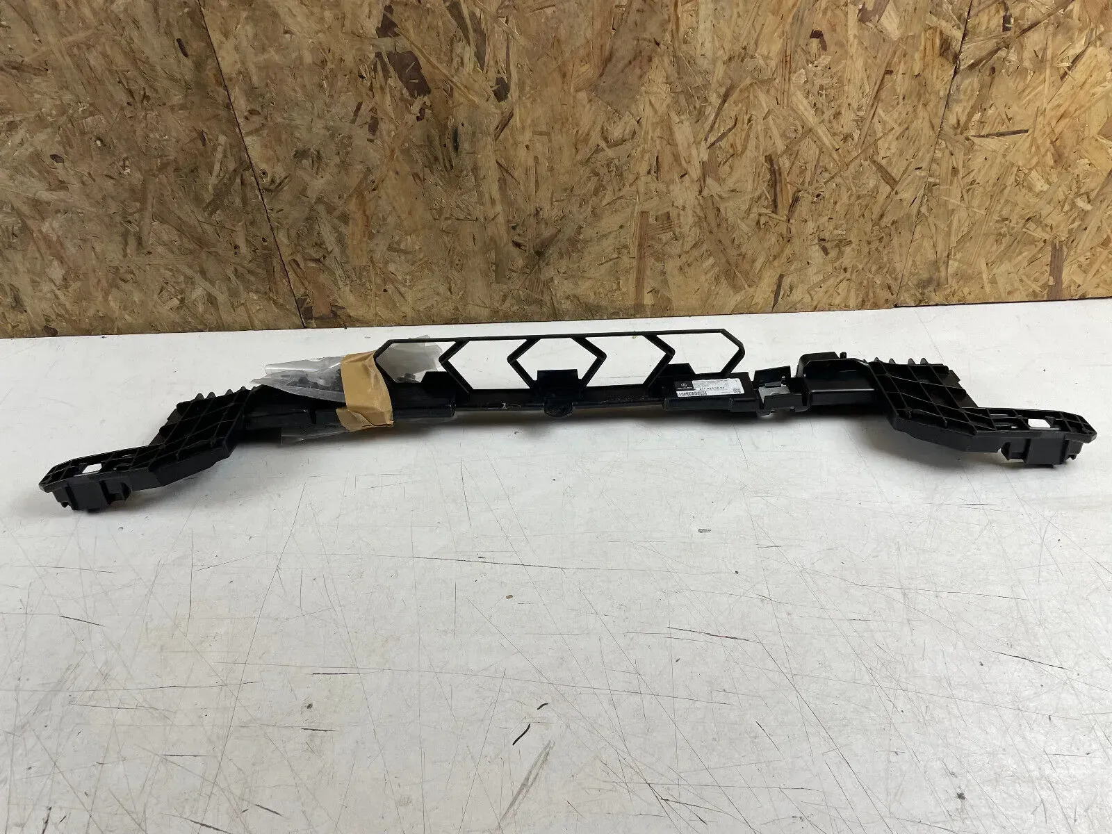 Mercedes Benz W206 Grundträger Stoßstange Halter A2068809503 Neu Original - Bild 1
