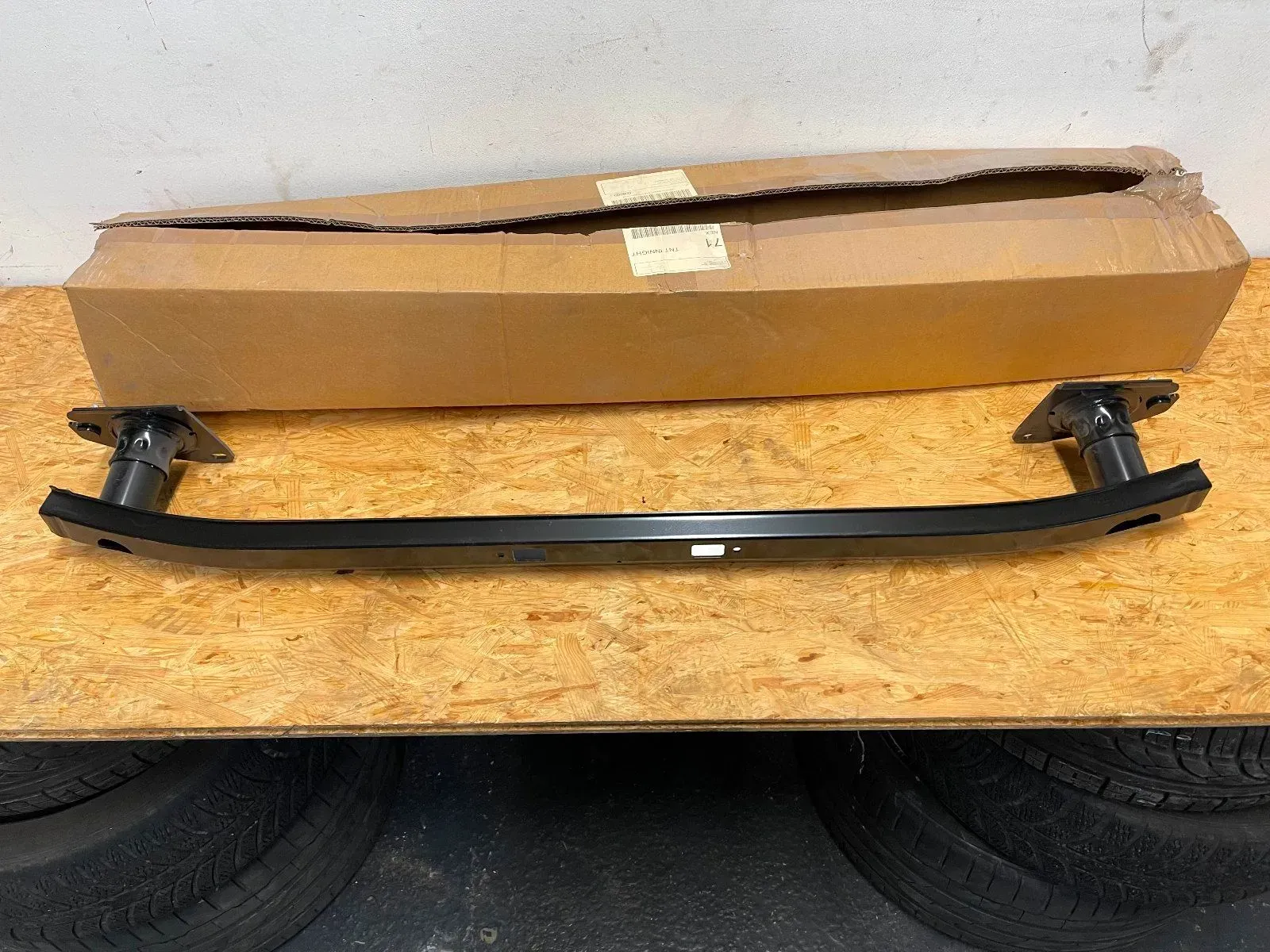 GM / OPEL CORSA D Stoßstangenträger hinten 13188290 Neu Original - Bild 1