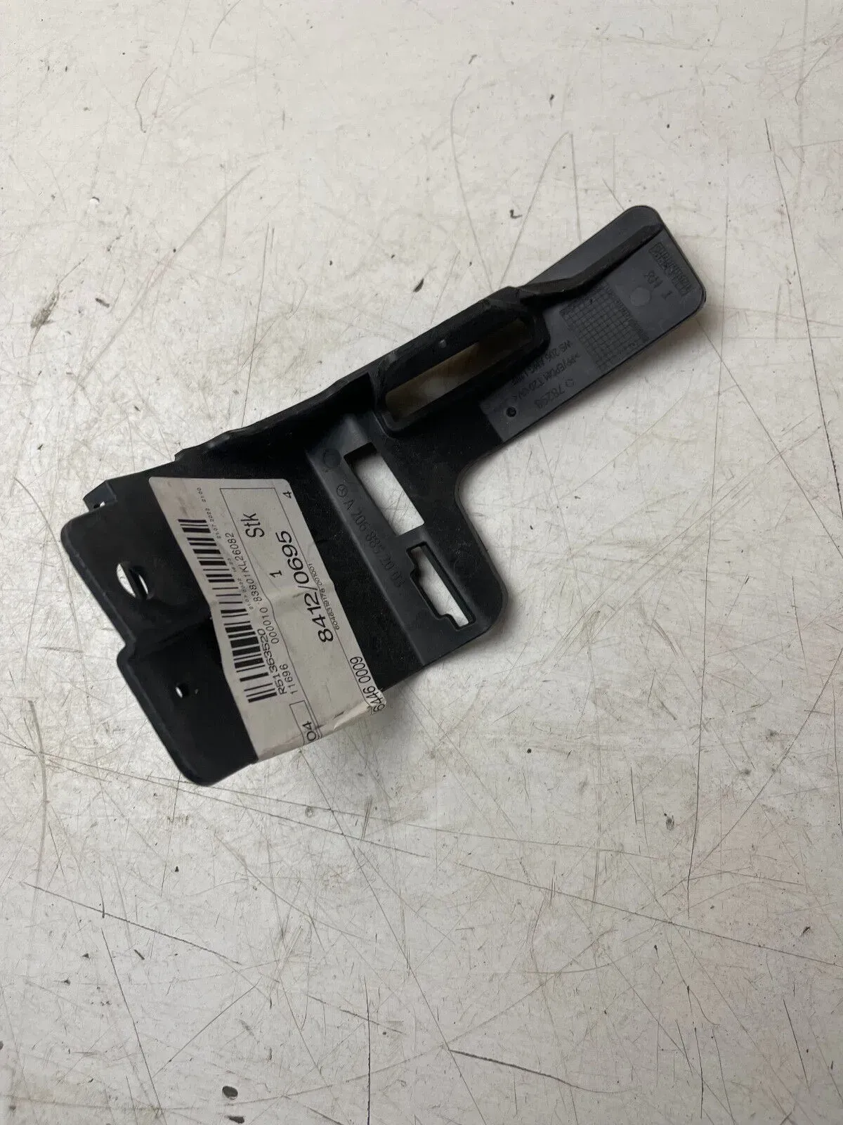 Mercedes Benz W206 Abdeckung A2068852003 - Bild 1