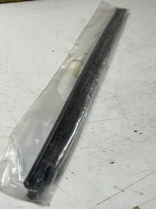Mercedes E W213 Abweisleiste Abdeckleiste Deflector Strip A2136900562 Neu Origi. - Bild 3