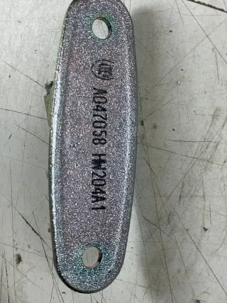 Mercedes Benz Türscharniere A047058 - Bild 1