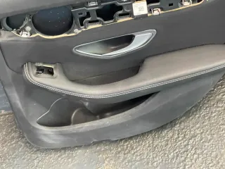 Mercedes Benz C-Klasse W205 Türvekleidung hinten rechts - Bild 5