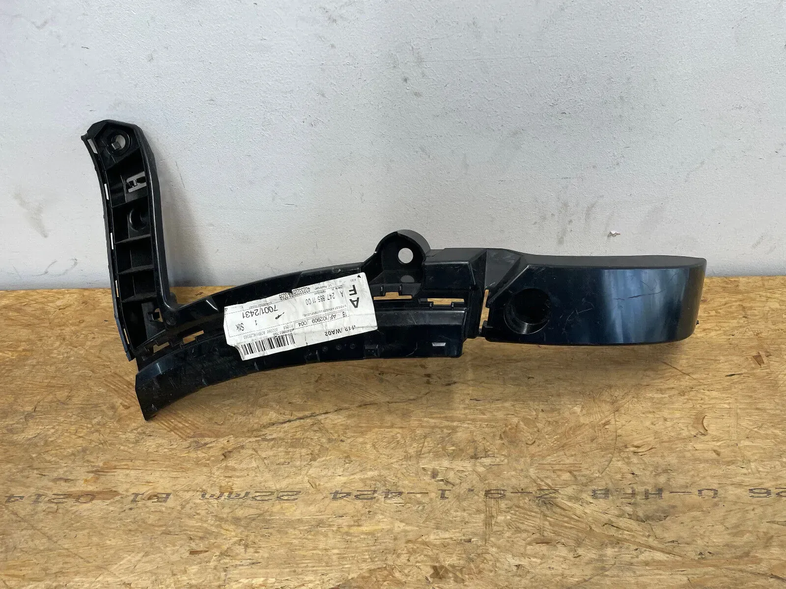 Mercedes Benz B-Klasse W247 Stoßstange Halter Links A2478851100 - Bild 1