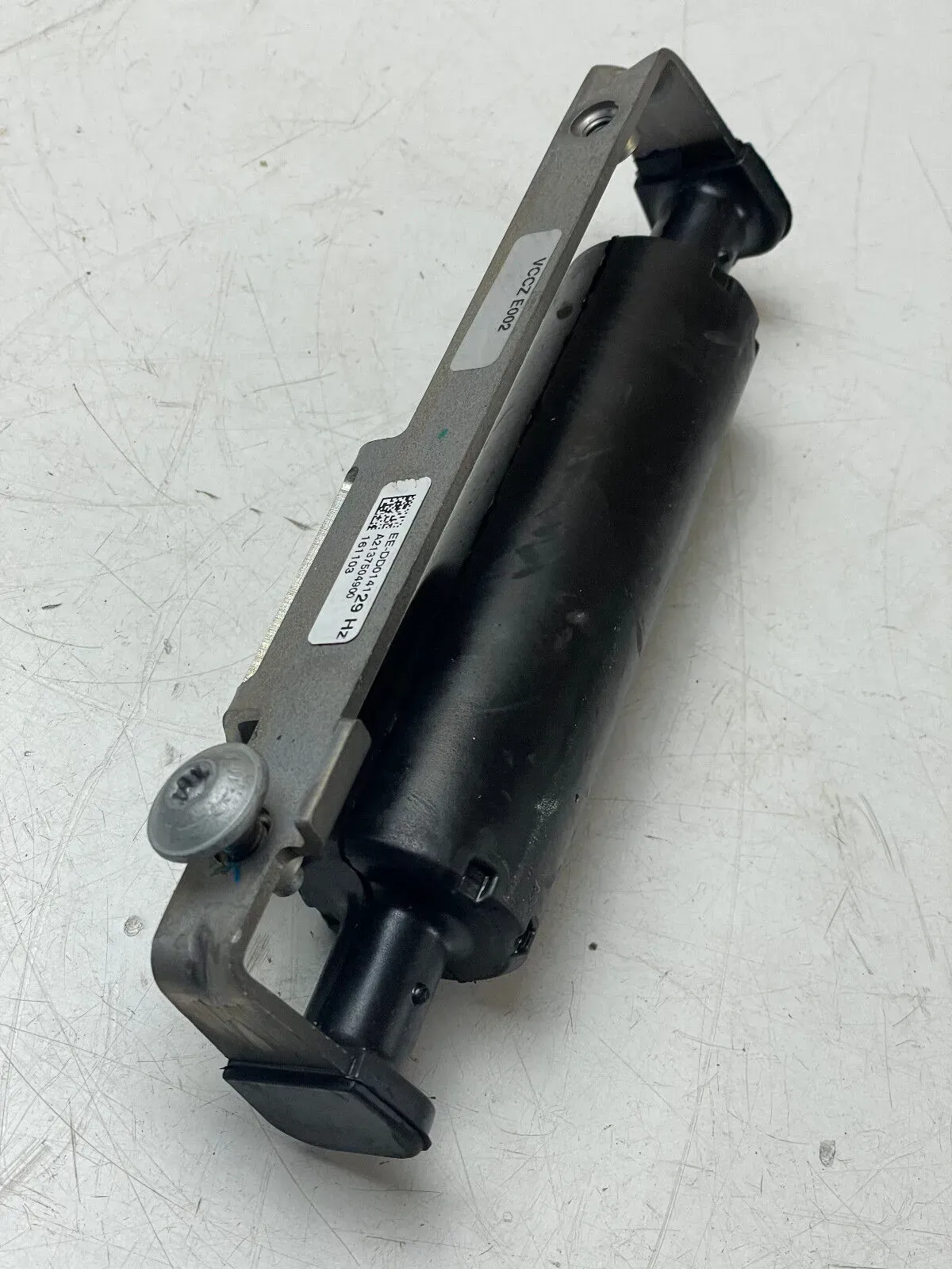 Mercedes E Klasse T-Model S213 W213 Kombi Vibration Dämpfer A2137504900 - Bild 1